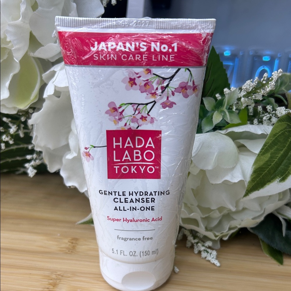 Hada Labo Tokyo Gentle Hydrating Cleanser, HOST PICK